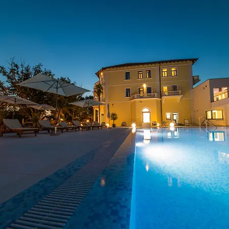 Boutique Esplanade (adults Only)