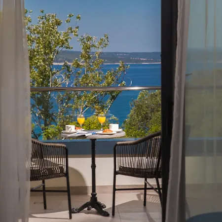 Boutique Esplanade Hotel 4*