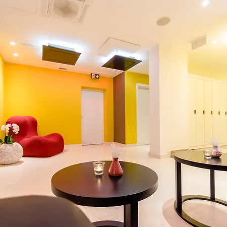 Boutique Esplanade (adults Only) Hotel