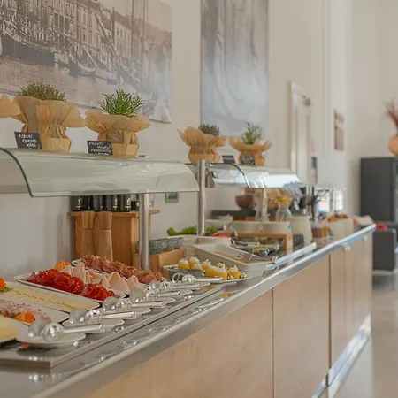 酒店 Boutique Esplanade (adults Only)