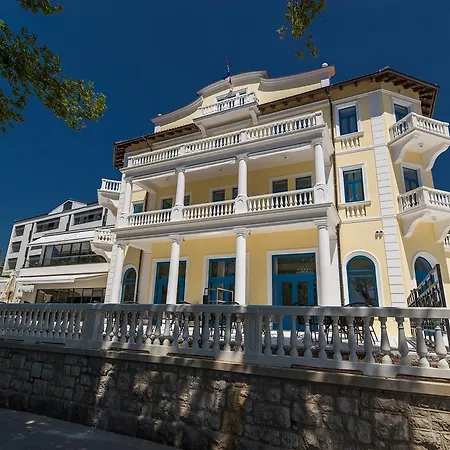 Hotel Boutique Esplanade 4*